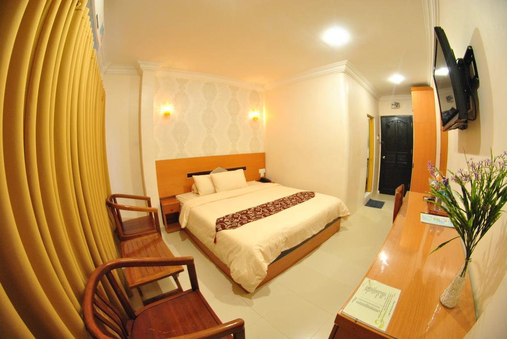 Hotel Panorama Танджунг Пинанг Стая снимка