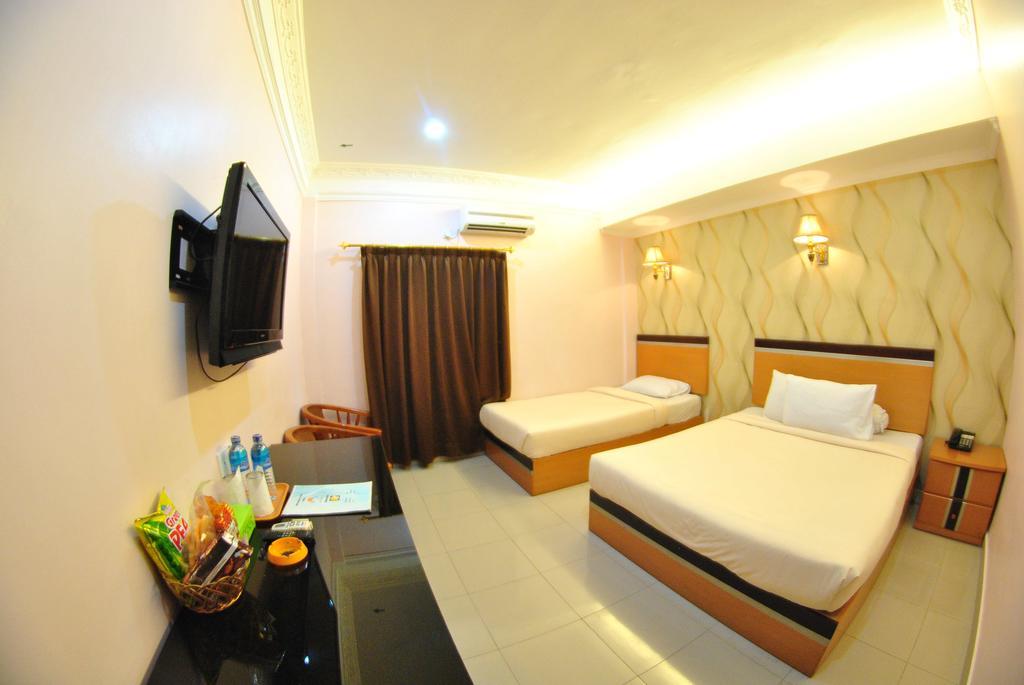 Hotel Panorama Танджунг Пинанг Екстериор снимка