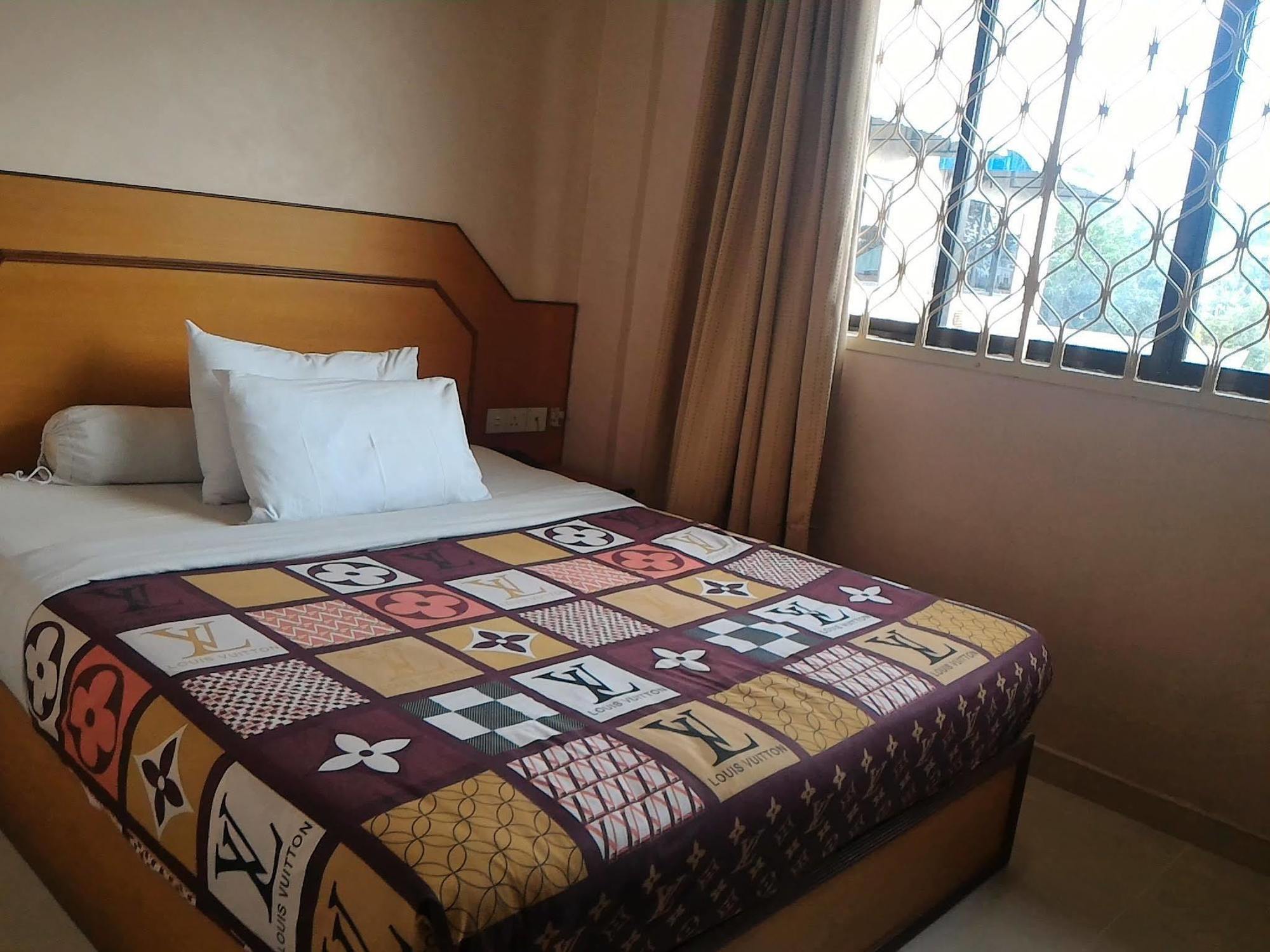 Hotel Panorama Танджунг Пинанг Екстериор снимка
